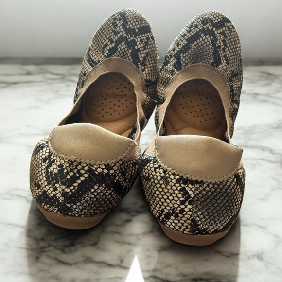 Lands' End Leather Animal Print Ballet Flats Shoes Casual Snake Sz 6 B Snakeskin - Picture 3 of 7